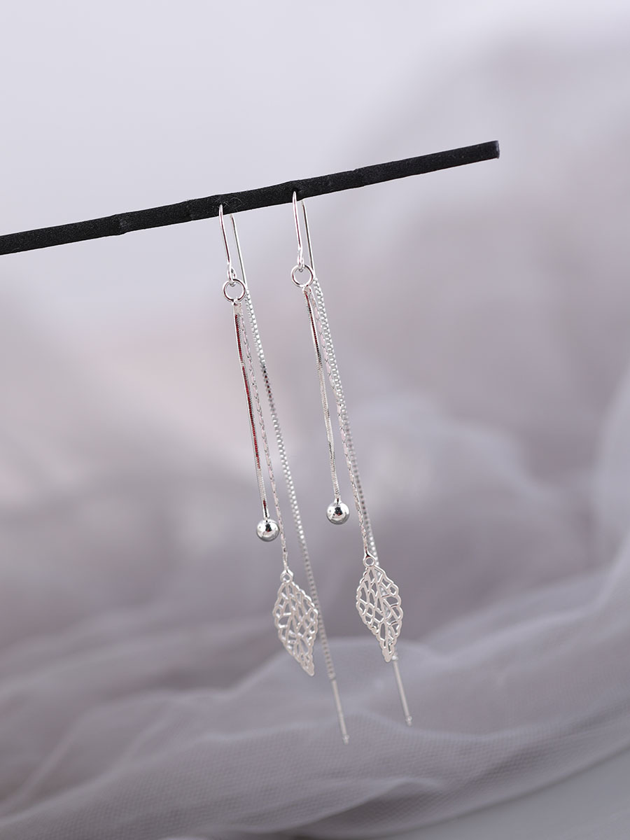 Pendientes de hoja de plata de ley 925 Pendientes de verano para mujer Pendientes de borla Pendientes de lujo ligero de alta gama de estilo caliente 2025