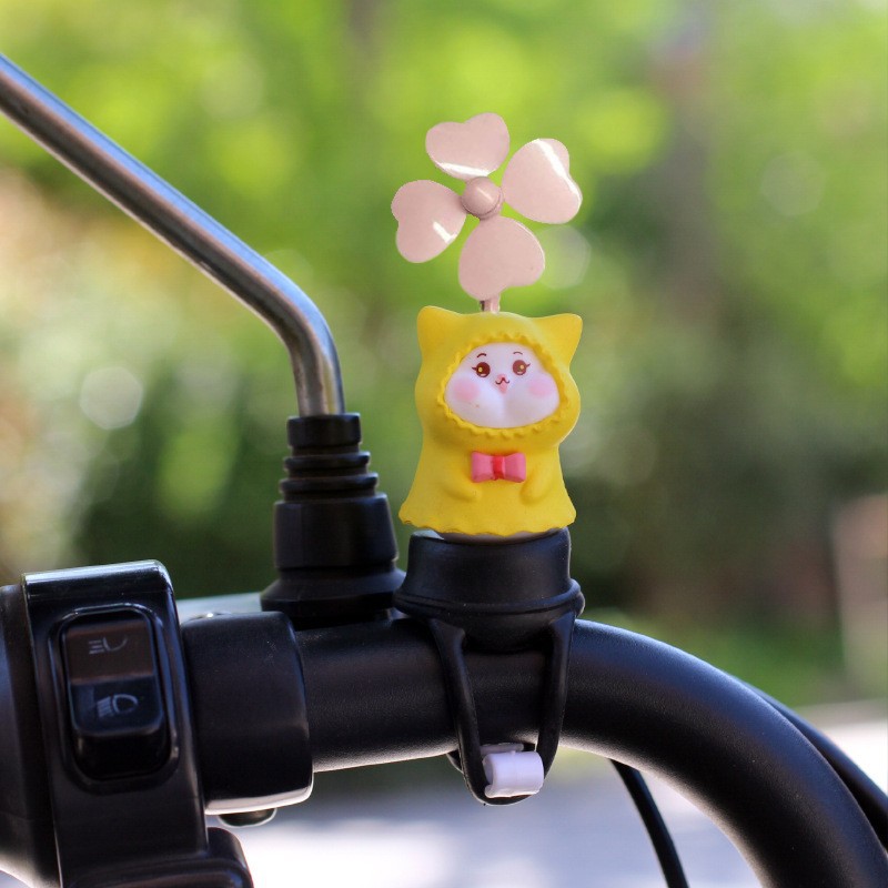 Nuevo producto lindo molino de viento bicicleta bicicleta eléctrica motocicleta decoración nuevo coche decoración de coche celebridad de Internet animal de dibujos animados