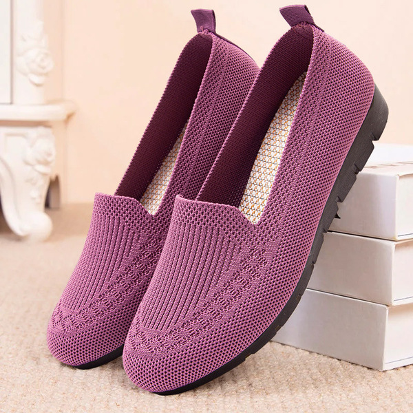 comfortable lightweight breathable sneakers for leisure