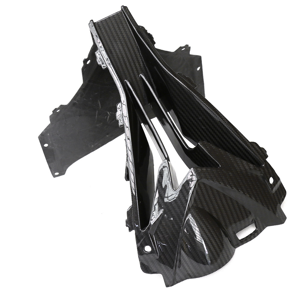 Adecuado para la decoración de la cubierta interior del orificio de entrada de la nariz central delantera de fibra de carbono modificado de la motocicleta BMW s1000rr
