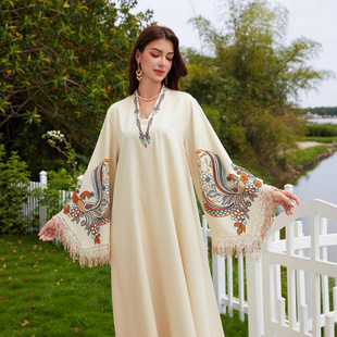 NC44 Middle East Cross Border Muslim Ladies Robe V-Neck Printed Tassel Temperament Arab dress Abaya