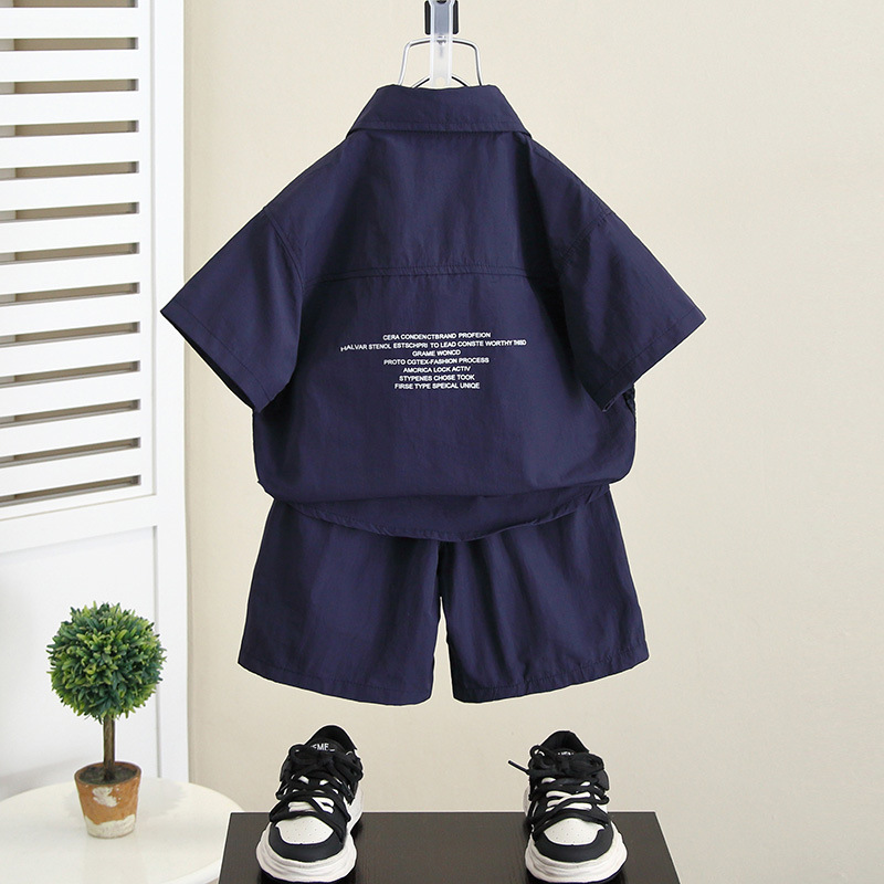 5408 Traje de verano para niños Traje de moda atractivo de manga corta para niños Camisa de moda de verano de dos piezas 2025 nuevo bebé