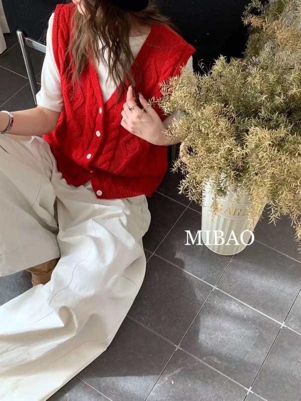 韩系单排扣麻花针织马甲背心女秋季新款宽松软糯叠穿开衫毛衣外套|undefined