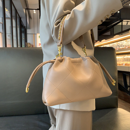 Soft leather armpit bag for women 2024 new style high-end casual versatile cloud bag fashionable portable cross-body dumpling bag