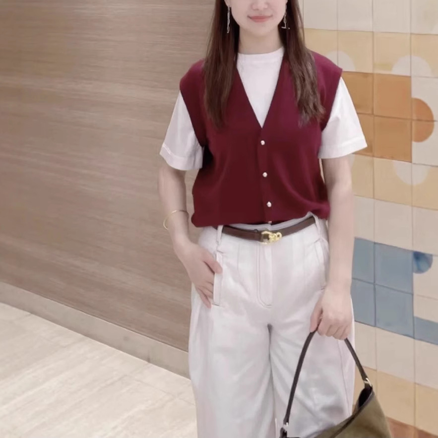 Elegant summer universal knitted set for leisure