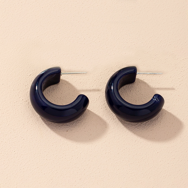 Retro Solid Color Acrylic C-shape Earrings Wholesale Nihaojewelry display picture 4