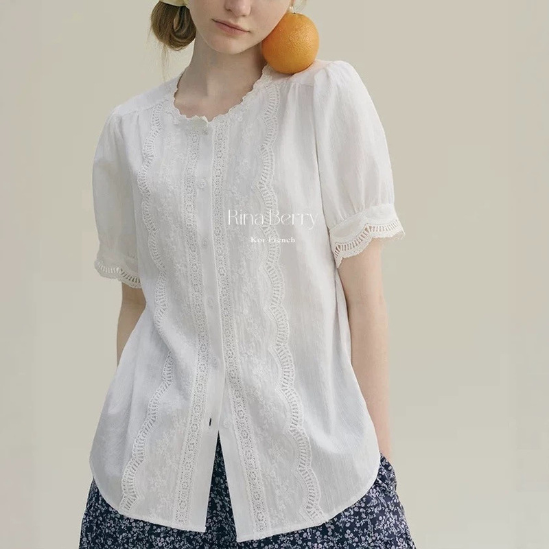 Round Neck Embroidered Shirt with Cutout Cuffs and Lace, French Pastoral Style, Simple Design Round Neck Embroidered Shirt with Cutout Cuffs and Lace, French Pastoral Style, Simple Design