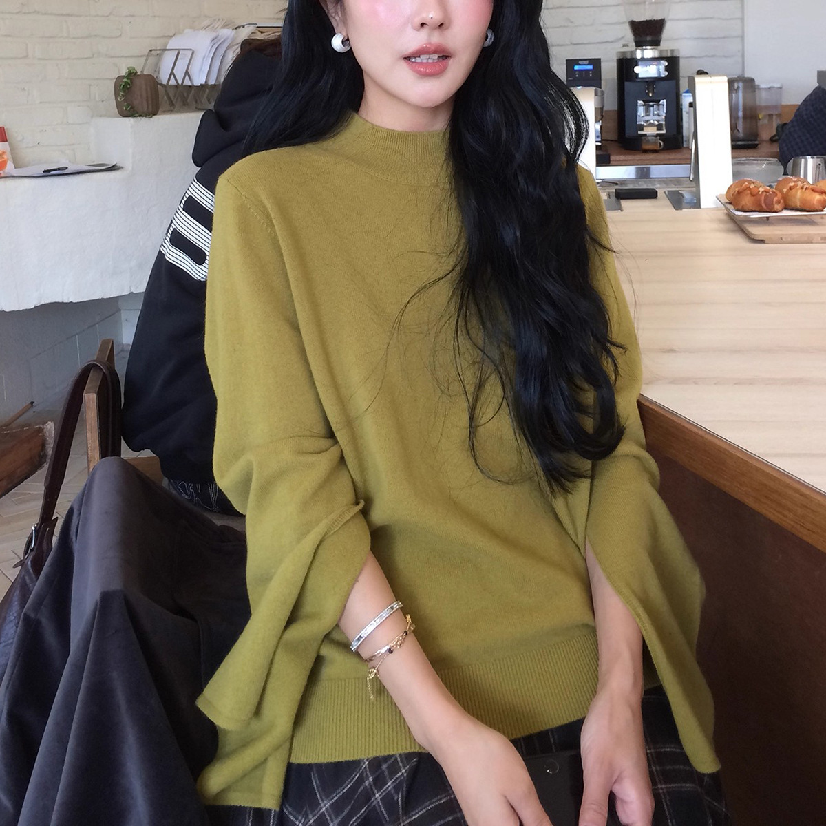 私藏软糯 秋冬新款羊毛半高领袖口可系扣套头毛衣高级感针织衫