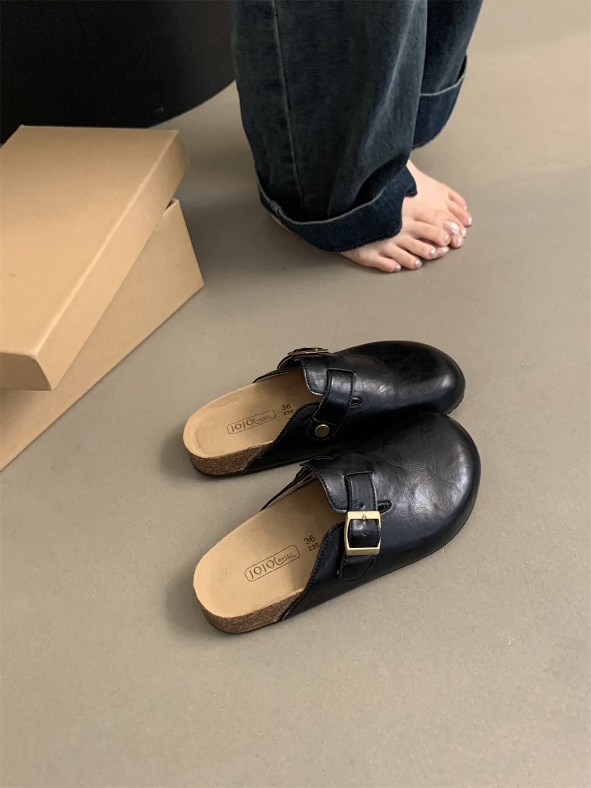 Zapatos de botellas de suela gruesa para mujeres 2024 nuevo estilo francés zapatillas frías vintage con cabeza media zapatillas de fondo plano zapatos casuales perezosos mueller