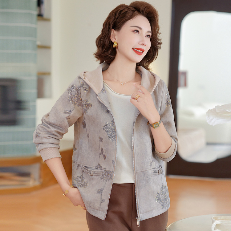 中年妈妈秋装外套2025新款洋气印花中老年女装春秋款连帽开衫上衣