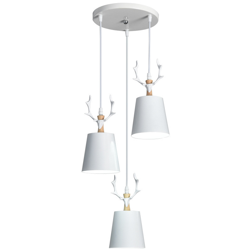 Iluminación de la mesa de comedor de caballos lámparas de mesa nórdicas candelabro carón lámparas simples comedor moderno bar led corno de ciervo tres