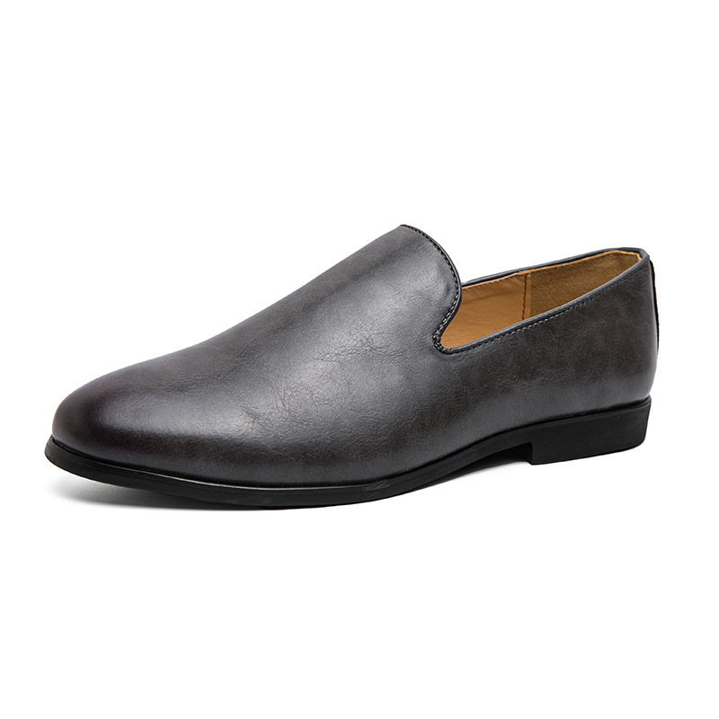 2024 zapatos de hombre coreanos transpirables casuales zapatos de cuero de color sólido zapatos de moda zapatos de beans juveniles un pedazo de zapatos de cuero