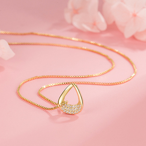Diamond-inlaid water drop necklace unique geometric pendant for women new high-end niche design retro sweater chain