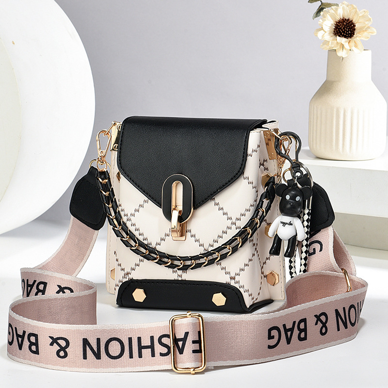 Factory Direct Sales 2026 New Model Simple Rhombus Embroidery Phone Bag Stylish Commuter Shopping Coin Purse Dropshipping
