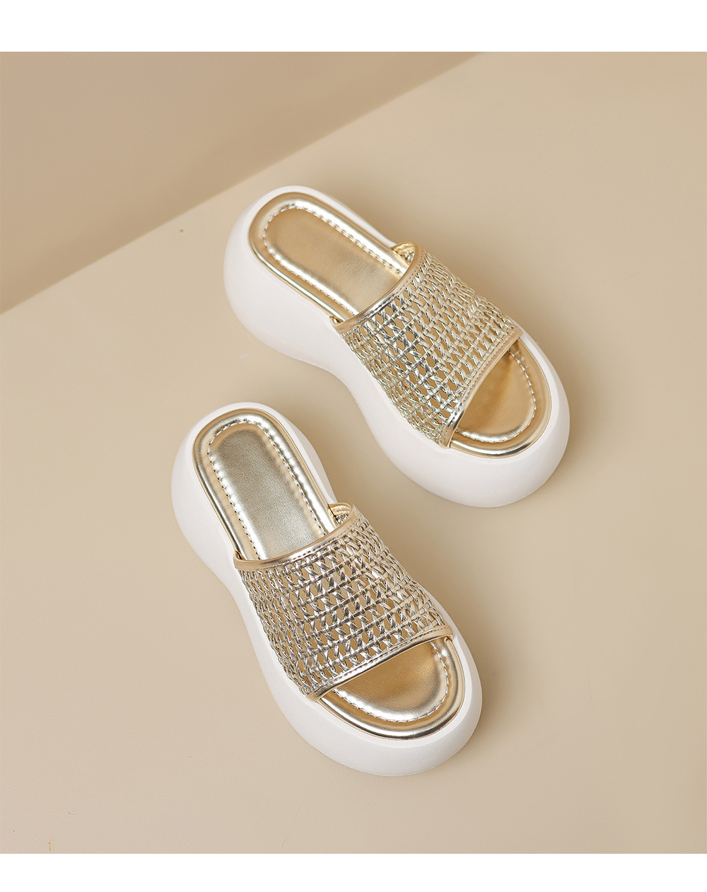 Dép sandal nữ quai chữ V đế xuồng cao, đan rỗng đi biển mùa hè — Màu đen, Màu vàng, Màu bạc chi tiết 17