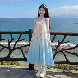 女童夏季薄款裙子2026新款儿童海边度假裙女大童渐变蓝色连衣裙