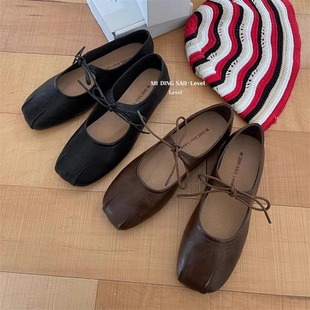 Retro Style Square Toe Pleated Shallow Mouth Flats for Women 2025 Spring & Fall New Style Bow Cut Out Flats Mary Jane Shoes