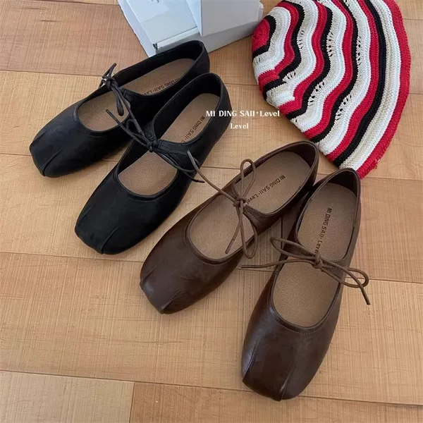 Retro Style Square-Toe Pleated Shallow-Mouth Single Shoes for Women 2026 Spring and Autumn New Style Bow-Knot Hollow Flat Mary Jane Shoes