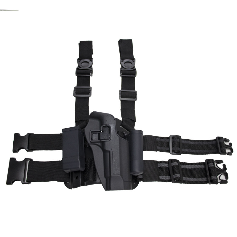 검은 색 M92 다리 매달려