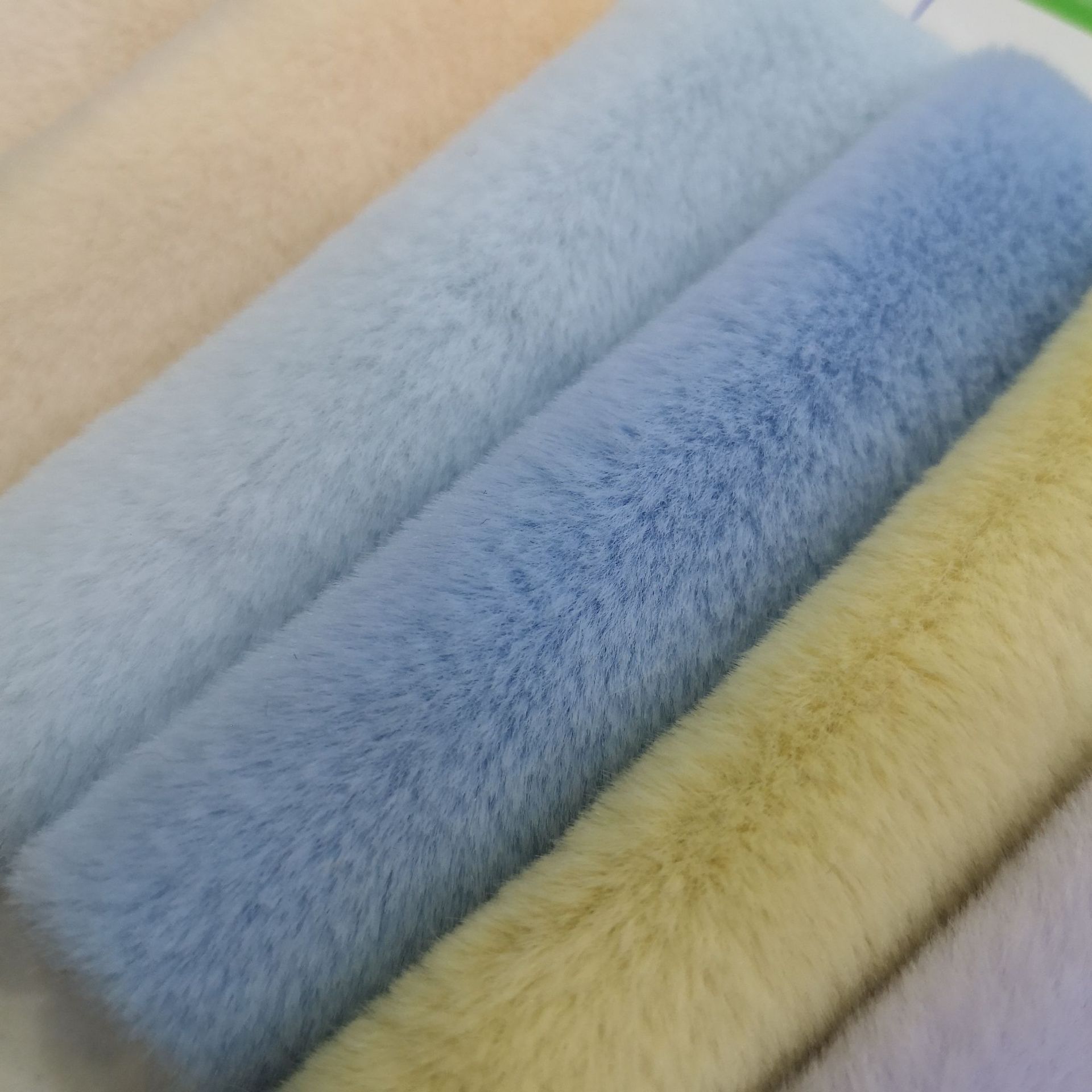 现货 5毛高加密小兔毛 5mm精品绒兔毛 服装玩具箱包鞋材面料-阿里巴巴