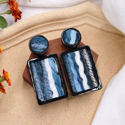 Niche design Korean retro handmade earrings, personalized temperament, trendy earrings, European and American ethnic style holiday earrings for women