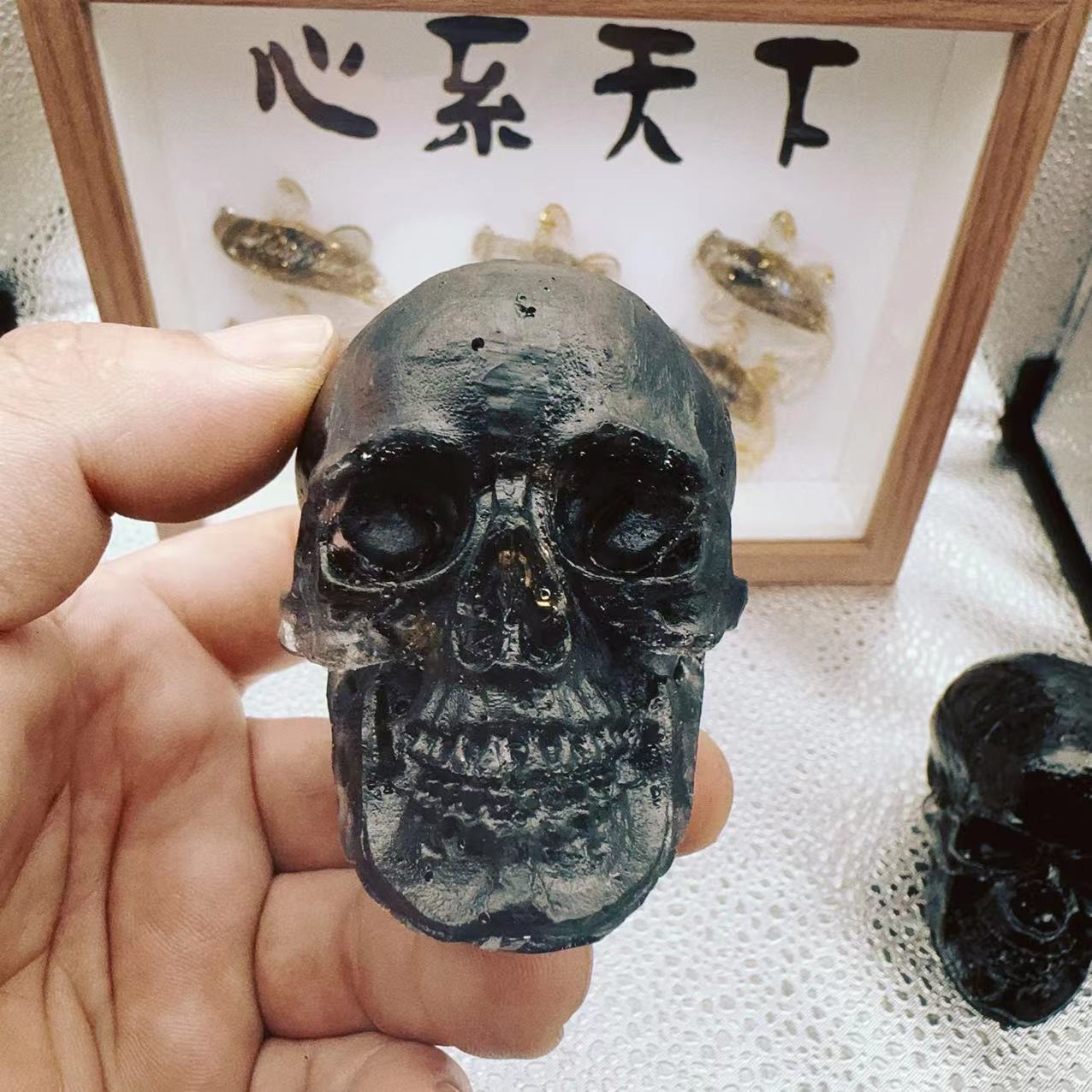 국경 간 전자 상거래 하이 엔드 크리스탈 자갈 접착제 두개골 유령 머리 유럽과 미국의 인기있는 연구 장식품 할로윈 선물