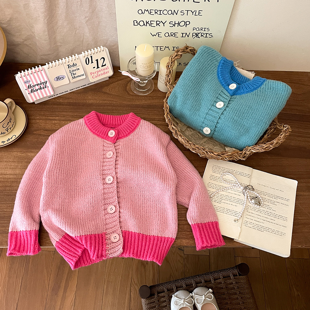 Mädchen Strickjacke – Stilvoller Cardigan Mit Kontrastfarben_voghion.com