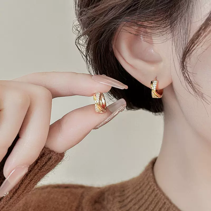 跨境新款复古法式锆石耳环女时尚百搭耳扣个性小巧设计感耳饰