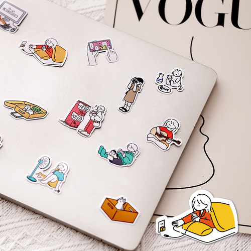 Custom PVC self-adhesive labels, custom transparent sticker labels, printing of self-adhesive labels, custom-made labels