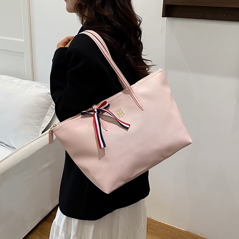 Large Capacity Shoulder Bag For Women Versatile Casual Tote Bag_voghion.com