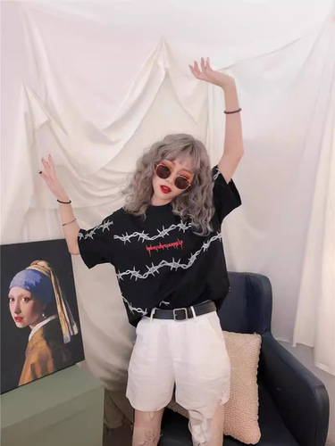 Summer thorn wire printed loose top for men and women's top trend hip-hop T-shirt round neck retro Harajuku