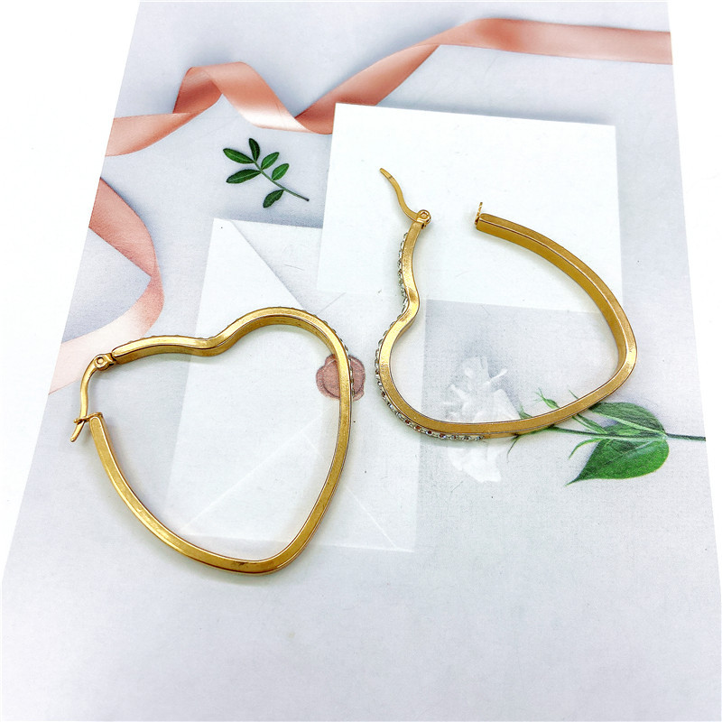 Fashion heart-shaped big new titanium steel earrings female