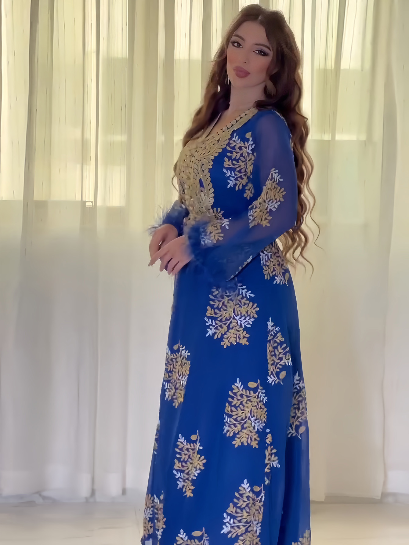 Damenbekleidung Bestickte muslimische Roben Arabische Kleidung Kleider_voghion.com