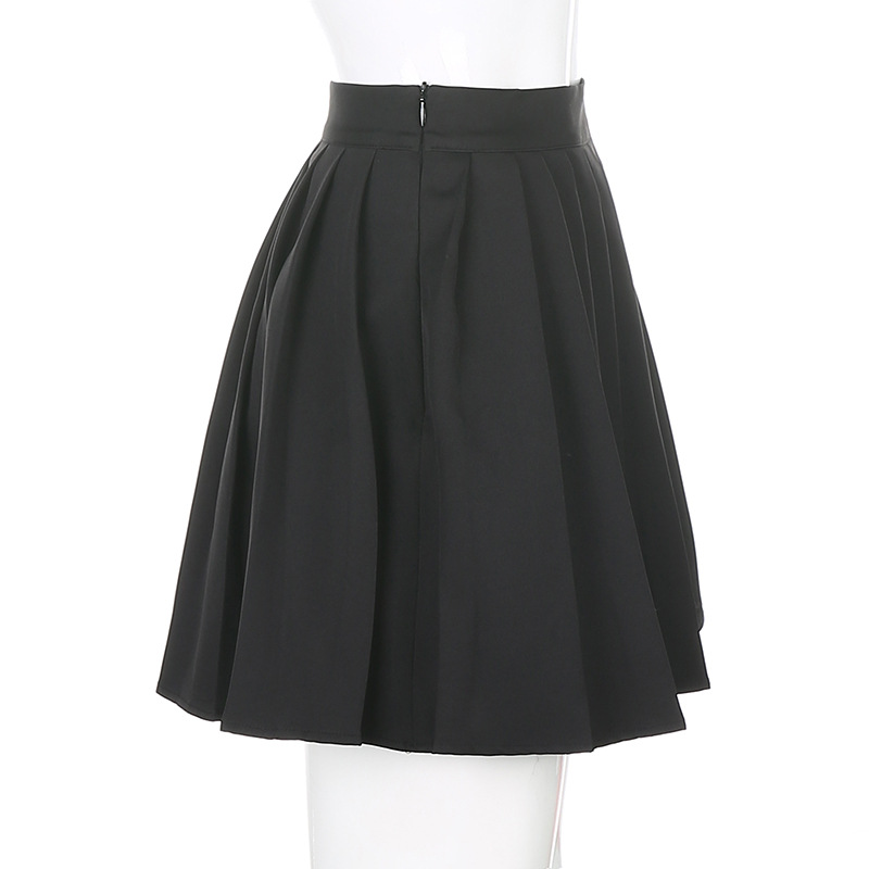 Dames plooirok met letterborduursel voor streetstyle_voghion.com