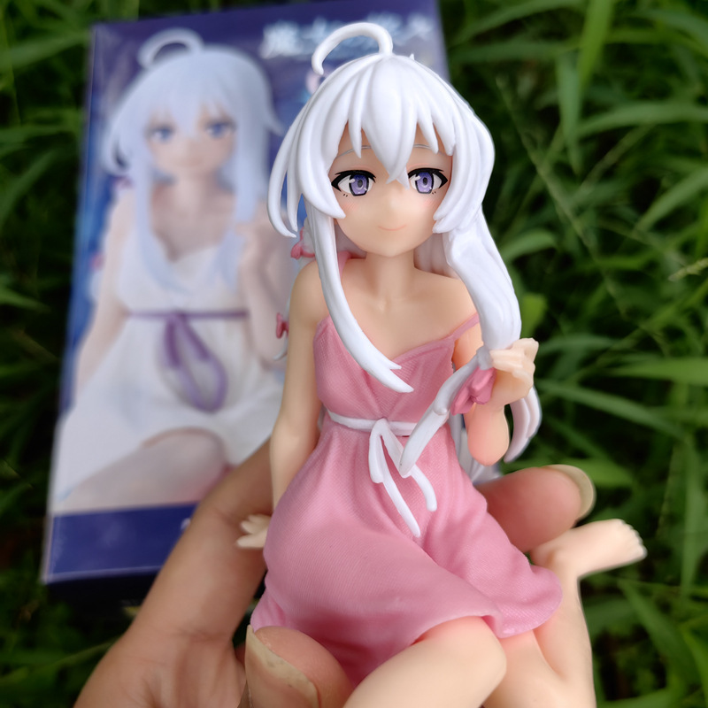 魔女の旅立ち 座り姿勢パジャマ イレーナ フィギュア シャーシ 車内装飾 アニメ シャーシ装飾品|undefined