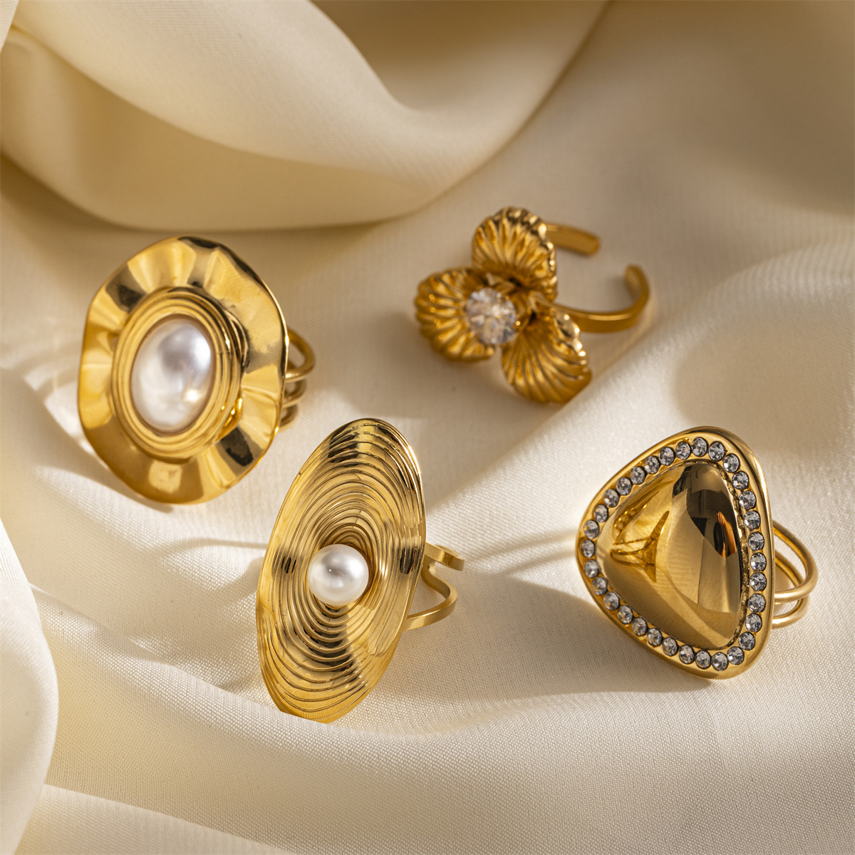 Taena anillo de acero inoxidable europeo y americano, diseño de nicho femenino, forma de flor de todo fósforo, incrustación de perlas de circón, joyería a mano femenina