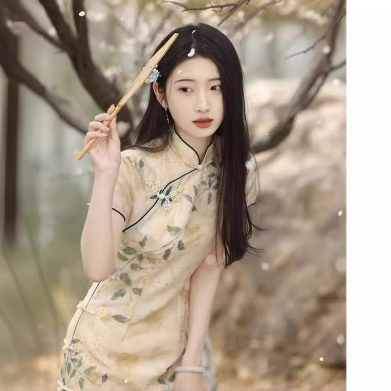 Tang Yilian's Improved Floral Qipao 2026 Spring/Summer New Style, Chinese-Style Dress for Petite Figures, Suitable for Everyday Wear