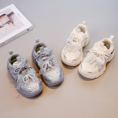 儿童新款运动鞋珍珠蝴蝶女童鞋2025秋季单鞋蕾丝公主风软底跑步鞋