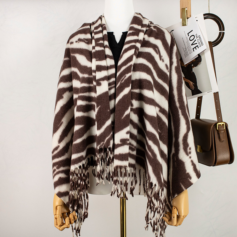Nueva bufanda cálida engrosada con patrón de cebra de otoño e invierno