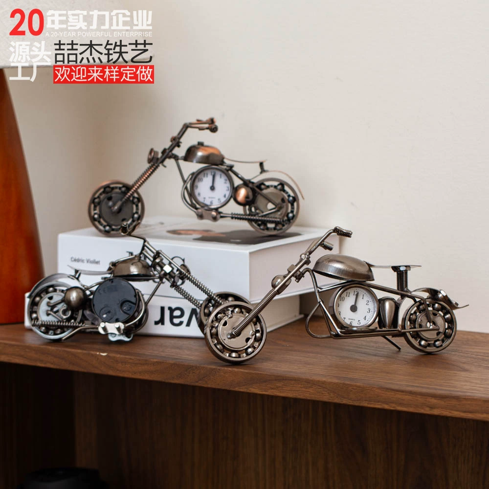 Трансграничные ретро Мотоцикл Часы для гостиной украшения из кованого сплава украшения Настольные украшения металлические поделки