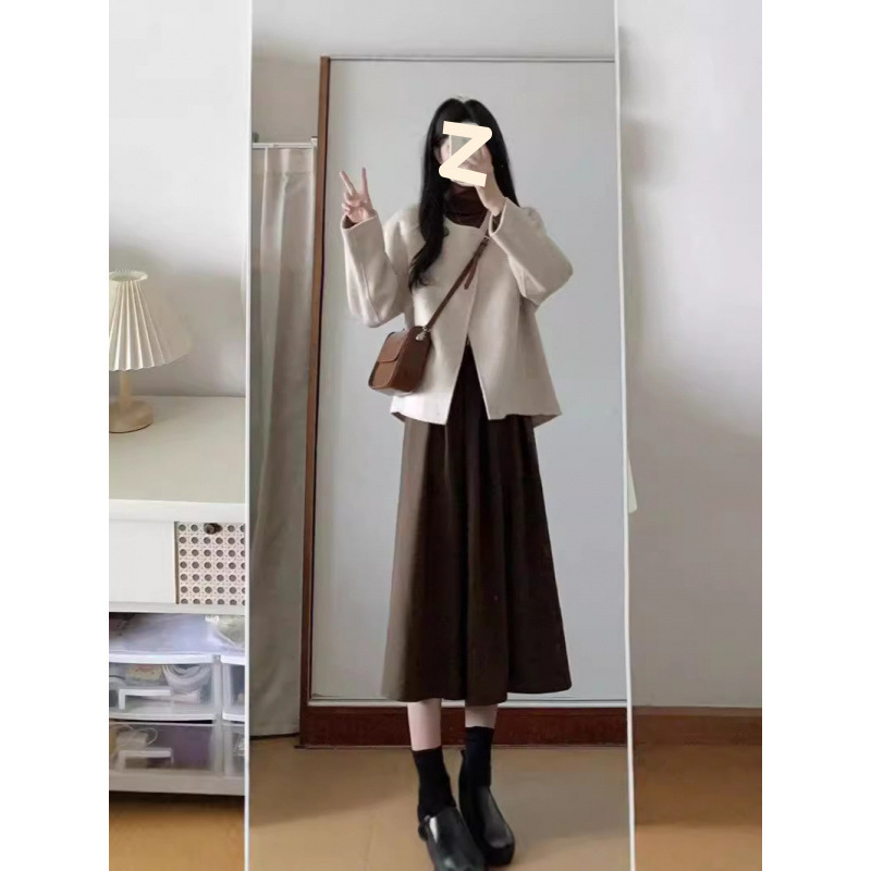 春装女搭配一整套气质斗篷毛呢外套半身裙高级感盐系穿搭两件套装|undefined
