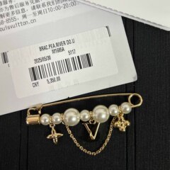 L's Donkey House 25 新しいゴールデン花柄チェーン大小パールブローチ女性の絶妙な多用途レターアクセサリーピン