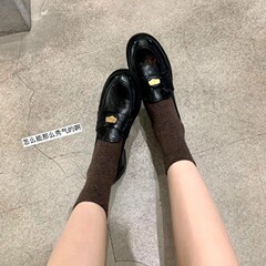 水洗い牛皮 ~ レトロな丸い小金の怠け者の英倫風楽福靴の女性の本革の厚い底の小さい革靴