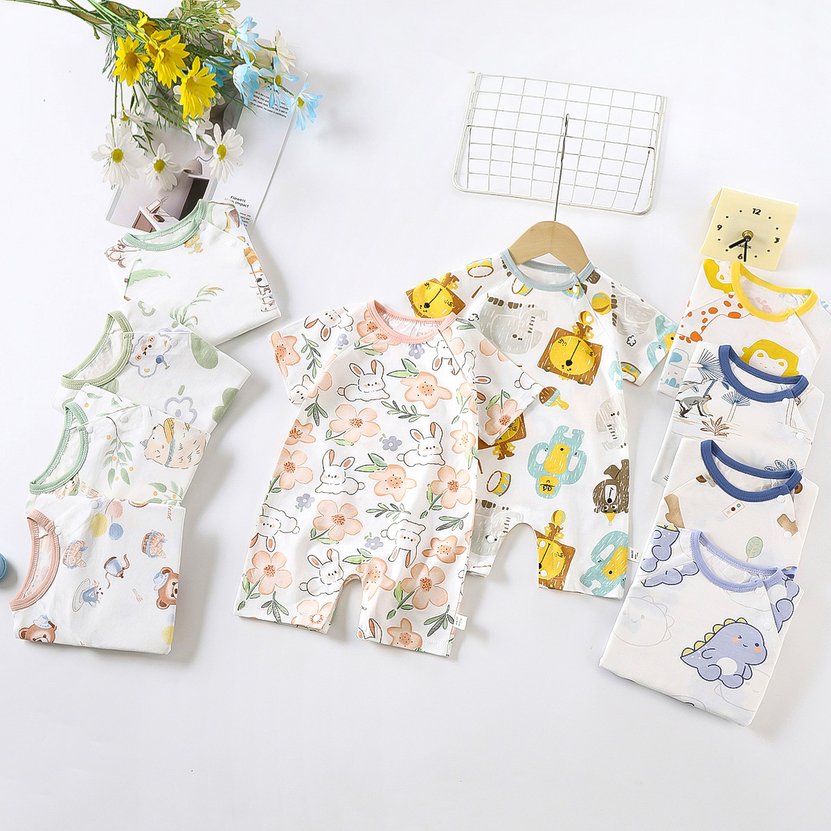 Summer Short-Sleeved Jumpsuit for Boys and Girls, Newborn Baby Thin Half-Sleeved Cartoon Pure Cotton Hidden Button Full Opening