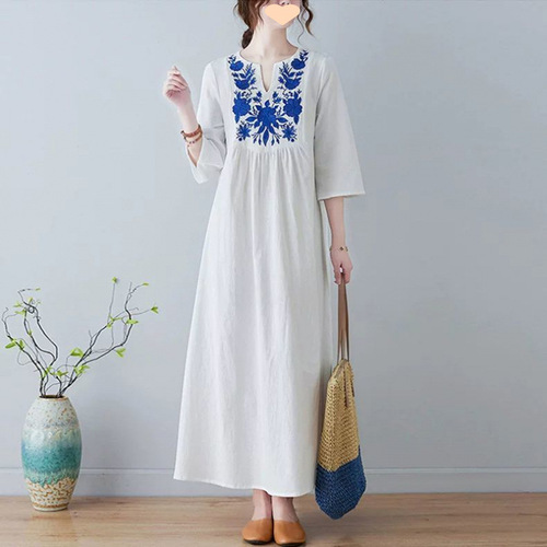 Embroidered cotton and linen maxi dress for plus-size women, seven-armhole collar, covers the abdomen, long length, imitation linen word dress
