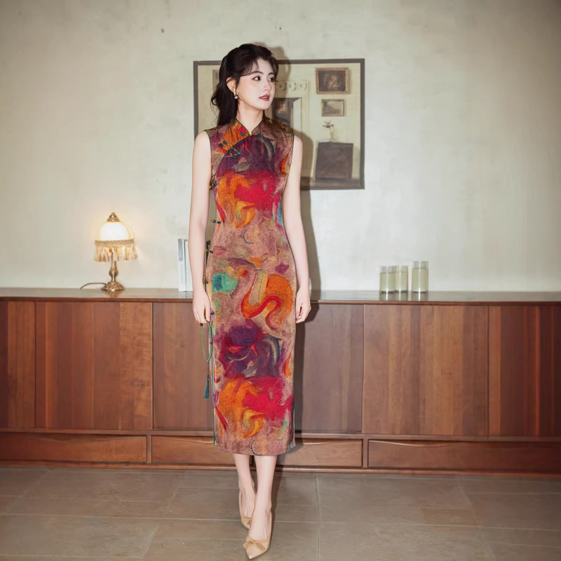 Hong Kong Style Long Sleeveless Cheongsam for Wealthy Ladies, New Spring/Summer Vintage Republic of China Style, Retro New Chinese Style Improved Cheongsam Dress Hong Kong Style Long Sleeveless Cheongsam for Wealthy Ladies, New Spring/Summer Vintage Republic of China Style, Retro New Chinese Style Improved Cheongsam Dress