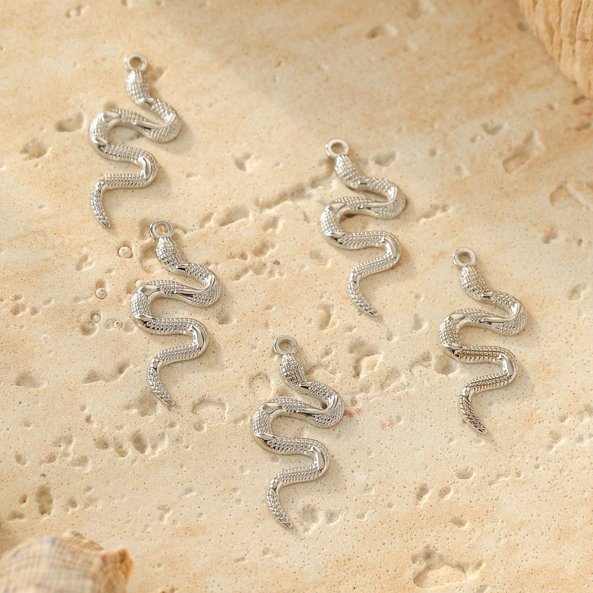 304 Stainless Steel Material Snake Pattern 5 PCS/Package 304 Stainless Steel Snake Pendant