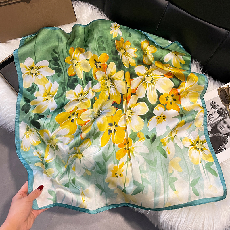 新商品の小さい方の巾70cm韓国のサテンの方の巾のシルクの女性の装飾の小さいマントは首を囲んで多くの卸売りをします。|undefined