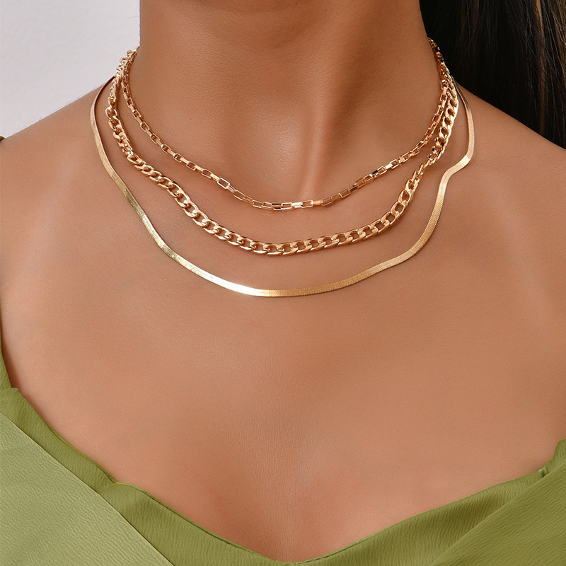 Nouvelle Mode Simple Multicouche Dames Lame Chaîne Alliage Collier Ensemble display picture 1