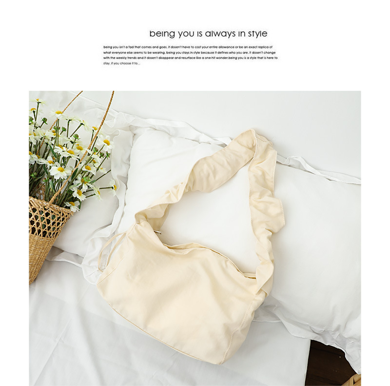 Women's Medium Nylon Solid Color Basic Square Zipper Shoulder Bag display picture 7